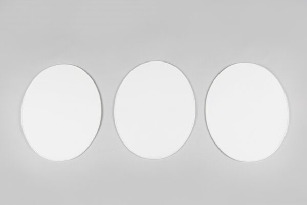 UFO voornummerplaat universeel Wit Oval plate since 1970 ( 3 stuks )
