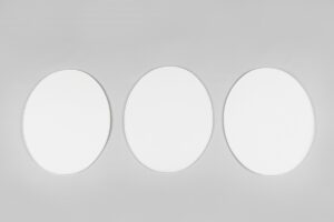 UFO voornummerplaat universeel Wit Oval plate since 1970 ( 3 stuks )